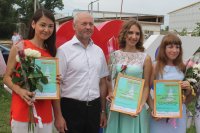 Новая экспозиция молодёжной Доски Почёта *** Саратовская область, город Маркс - июнь 2016 год (marksadm.ru)
