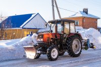 Все силы на борьбу с последствиями снегопадов *** Саратовская область, город Маркс - январь 2019 год (marksadm.ru)