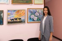 Выставка картин местных художников открылась в холле администрации Марксовского района *** Саратовская область, город Маркс - сентябрь 2019 год (marksadm.ru)